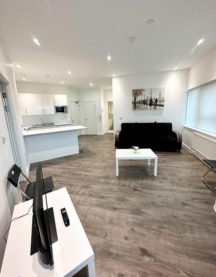 Alarabi Apartments-Two Bedrooms Apartment Croydon Extérieur photo
