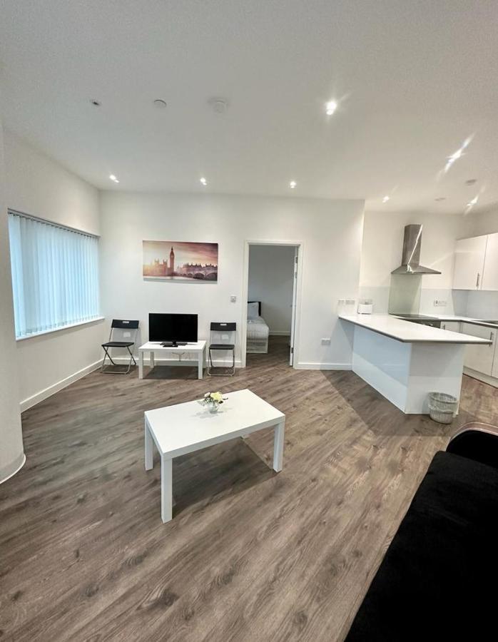 Alarabi Apartments-Two Bedrooms Apartment Croydon Extérieur photo